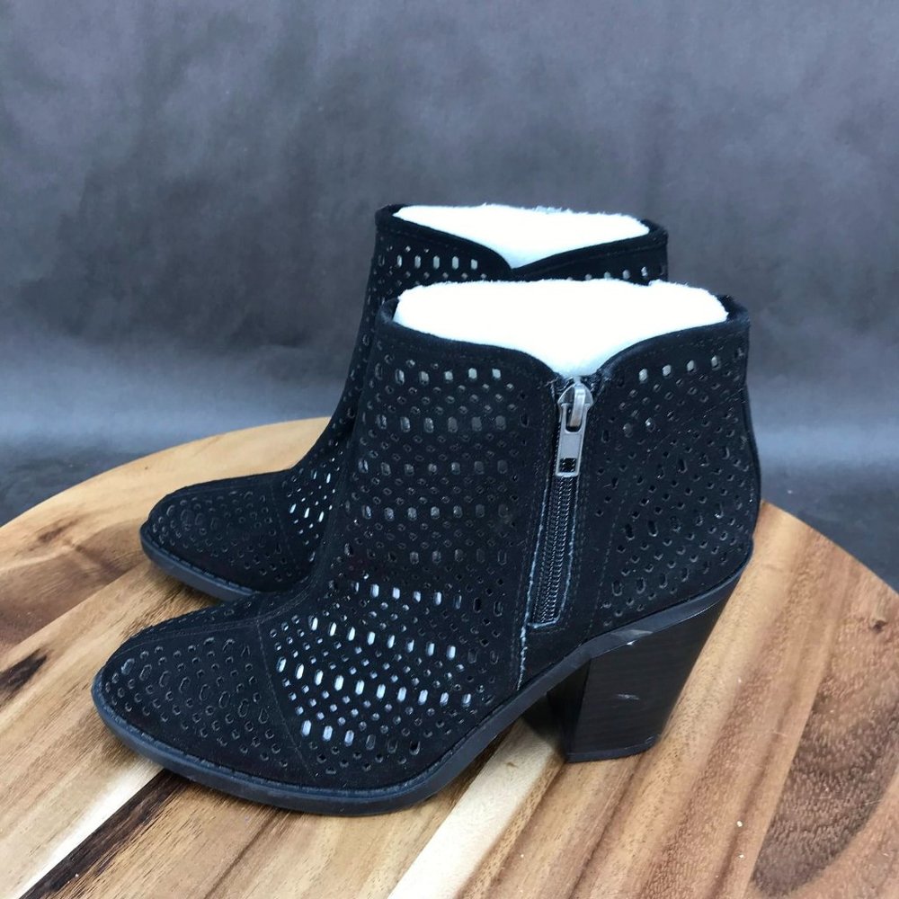 Esprit Black Perforated Faux Suede Zip Up Booties Ankle Boots Womens Size 6 - Picture 3 of 4